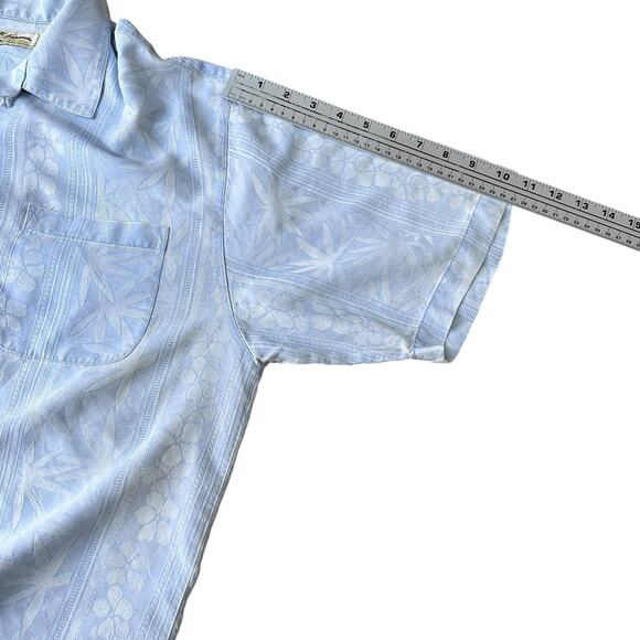 Tommy Bahama Hawaiian Shirt Men’s Medium Blue Floral Palm Tree Print Camp Collar - Picture 9 of 10